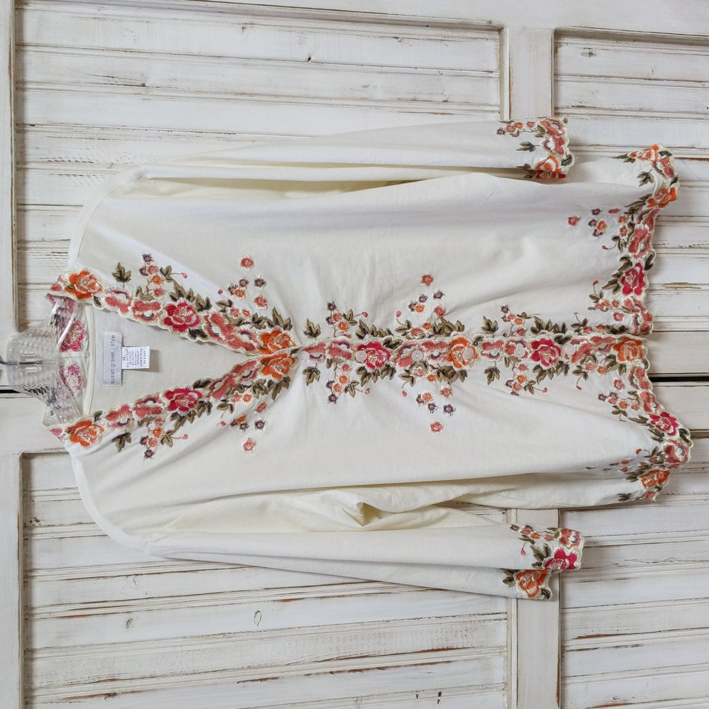 Susan Graver, linen blend embroidered tunic/ blazer. Size XL